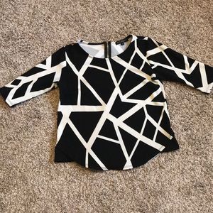 Geometric black&white blouse